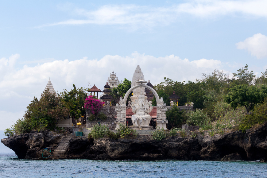Wisata Religi Pulau Menjangan di Bali Barat: Destinasi Tersembunyi yang Instagramable