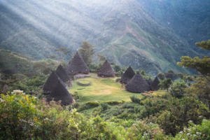Tempat wisata Indonesia Wae rebo